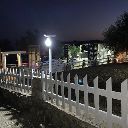 Albanian Garden Hotel Gjilek Eksteriør billede