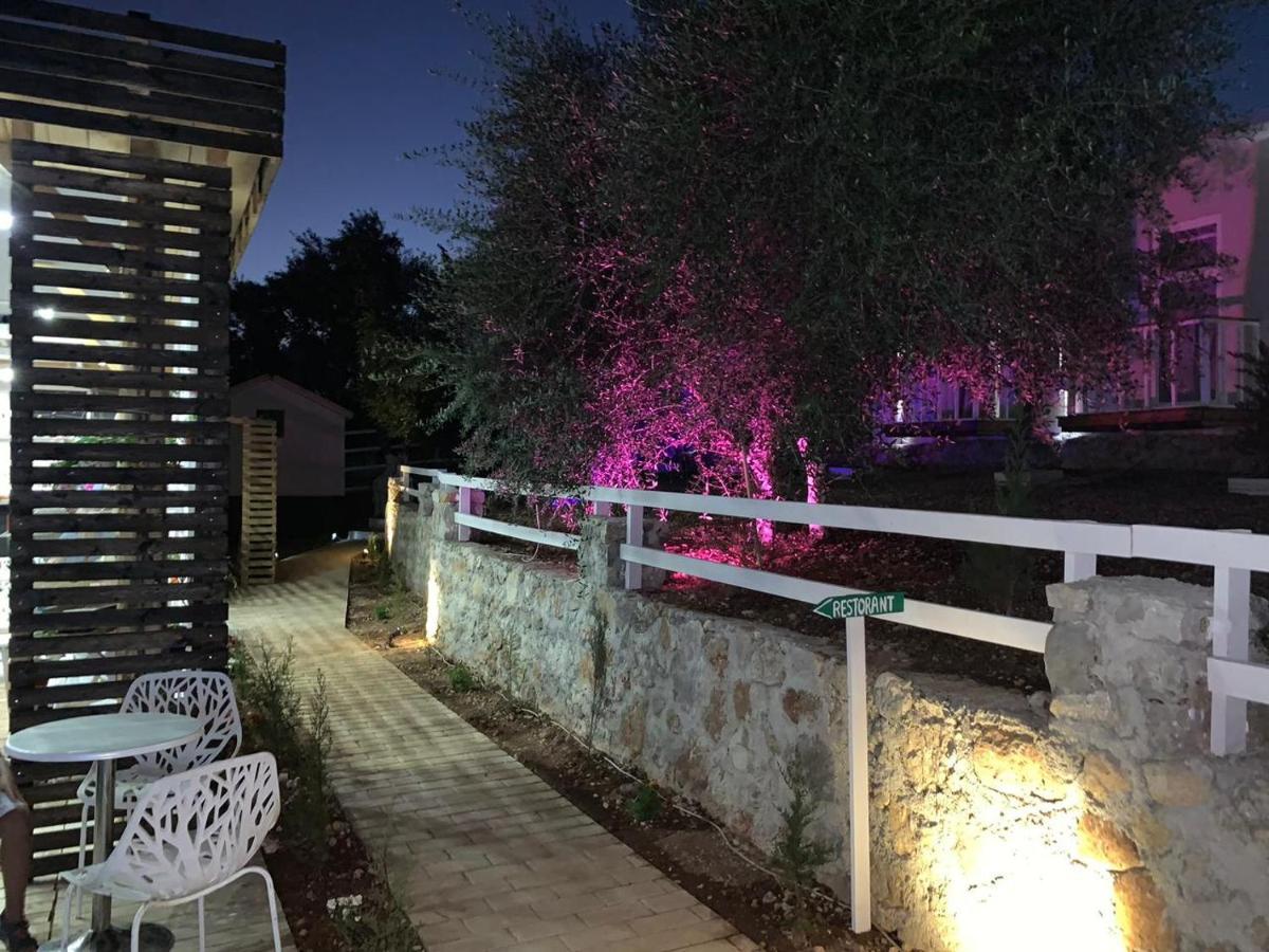 Albanian Garden Hotel Gjilek Eksteriør billede