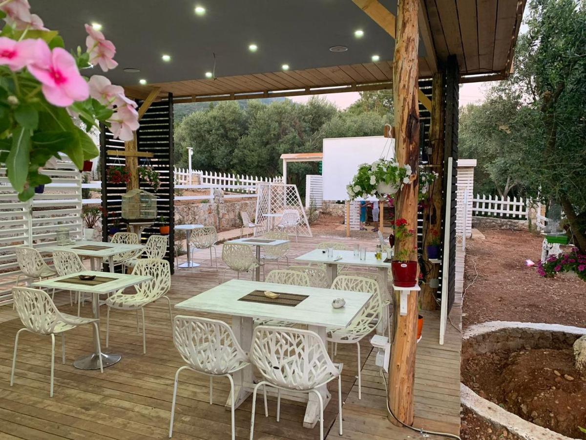 Albanian Garden Hotel Gjilek Eksteriør billede
